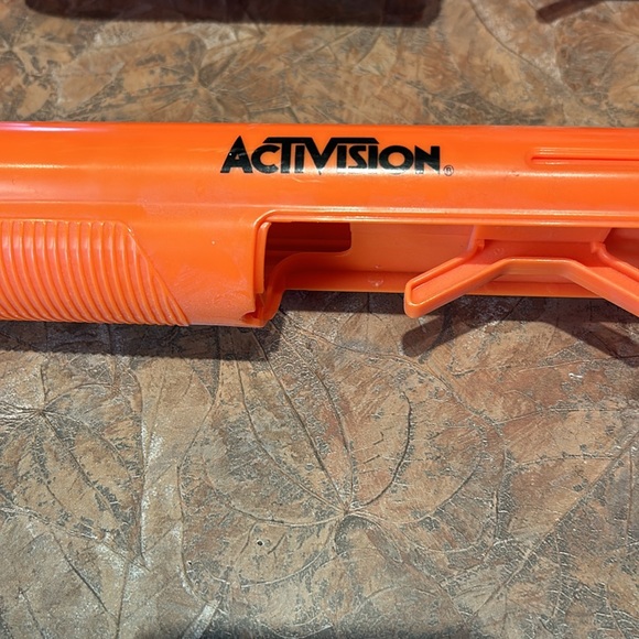 AcTivision Cabela’s orange Wii double barrel shotgun accessories - Picture 2 of 9